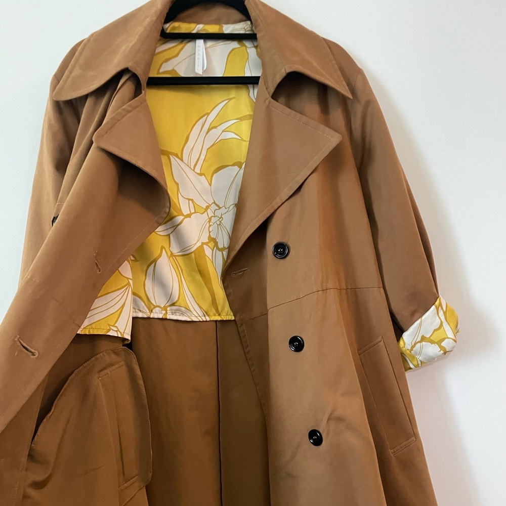 🇮🇪 Stunning trench coat made in Italy - Picture 2 of 6